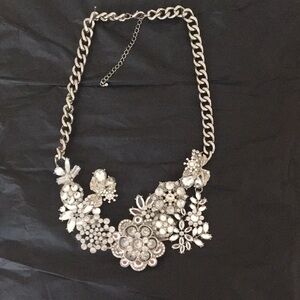 Elegant Silver Floral Statement Necklace